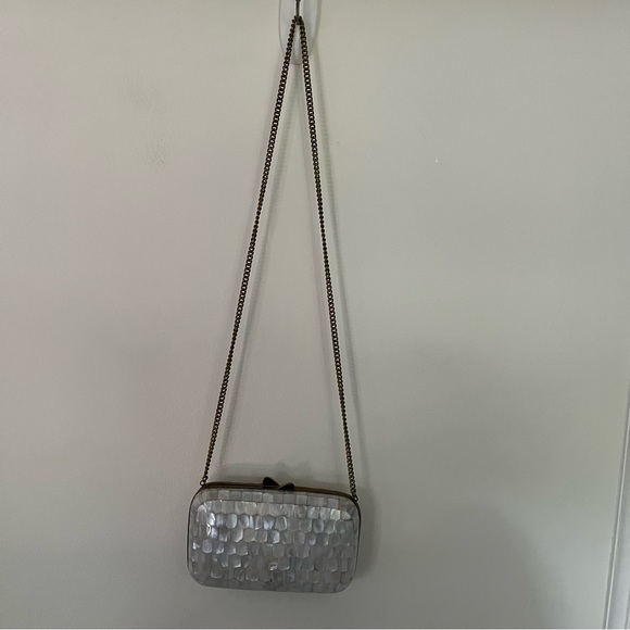 Dressy purse decorated with authentic mother of pearl - Picture 1 of 8